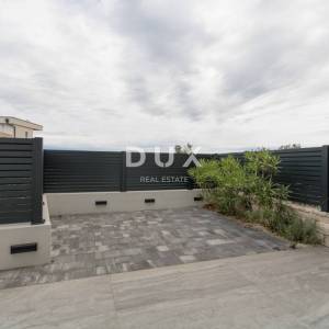 DALMACIJA, MURTER - Apartman s pogledom na more