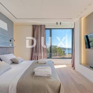 DALMACIJA, PRIMOŠTEN - Ekskluzivna dizajnerska vila s infinity bazenom i panoramskim pogledom na more