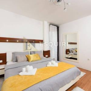 DIKLO - Dvosoban stan s vrtom 150m od mora - 131m2