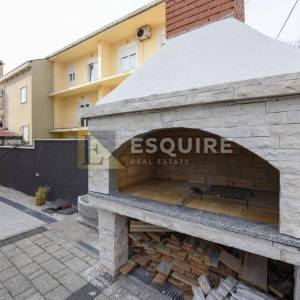 DIKLO - Dvosoban stan s vrtom 150m od mora - 131m2