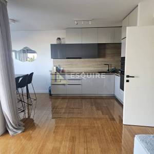 DIKLO - Dvosoban stan s vrtom i garažom 1. red do mora - 89m2