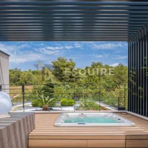 DIKLO - Luksuzna vila s bazenom i panoramskim pogledom - 453m2