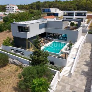 DIKLO - Luksuzna vila s bazenom i panoramskim pogledom - 453m2