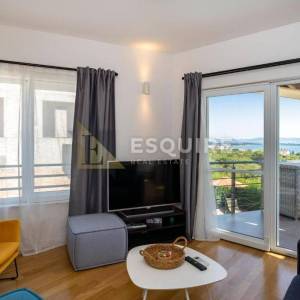 DIKLO - Vila s bazenom i panoramskim pogledom na more  i otoke - 200m2