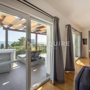 DIKLO - Vila s bazenom i panoramskim pogledom na more  i otoke - 200m2