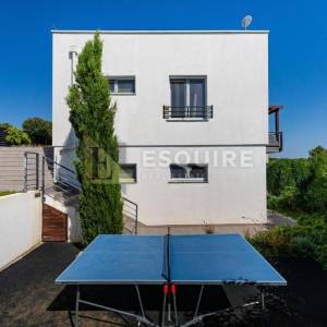 DIKLO - Vila s bazenom i panoramskim pogledom na more  i otoke - 200m2