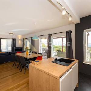 DIKLO - Vila s bazenom i panoramskim pogledom na more  i otoke - 200m2