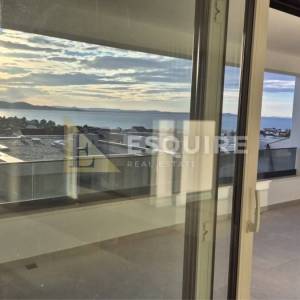 DIKLOVAC - Luksuzan trosoban penthouse, garaža - 155m2