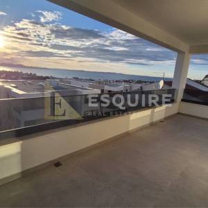DIKLOVAC - Luksuzan trosoban penthouse, garaža - 155m2