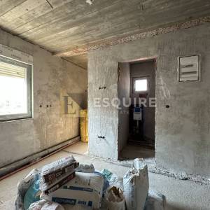 DONJA JAGODNJA - Apartmanska kuća s bazenom - 540m2