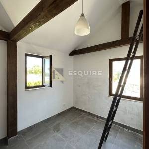DONJA JAGODNJA - Apartmanska kuća s bazenom - 540m2