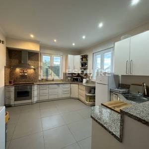 DONJA JAGODNJA - Apartmanska kuća s bazenom - 540m2