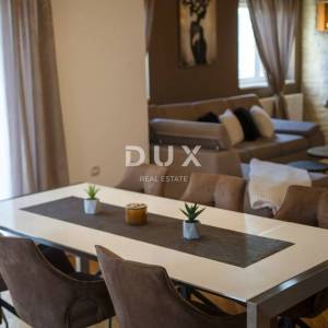 Dubrava kod Šibenika, samostojeća kuća, 282 m² s bazenom
