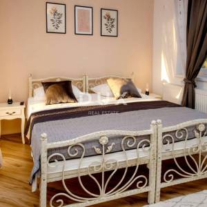 Dubrava kod Šibenika, samostojeća kuća, 282 m² s bazenom