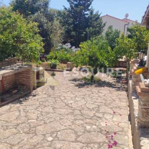 DUGI OTOK - VERUNIĆ Kuća sa dvije stambene jedinice - 80m2