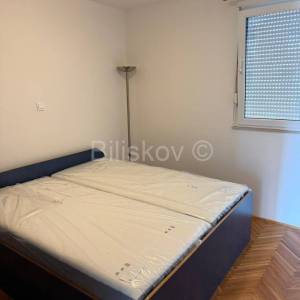 Duilovo Split dugoročan najam, garažno mjesto