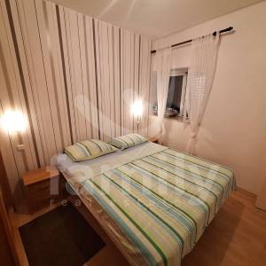 DVA STANA SA OKUĆNICOM U CENTRU ROVINJA NA 50 M OD MORA