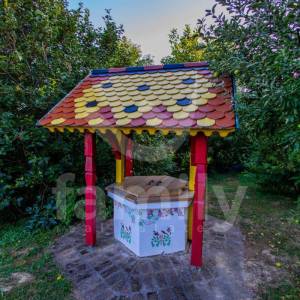 DVIJE HRASTOVE KUĆE, BAZEN, VINOGRAD I VOĆNJAK
