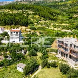 Dvoetažni dio kuće u Roh Bau fazi, 330 m², blizu mora