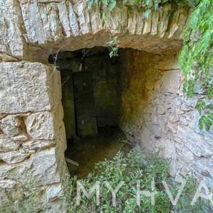 Dvojna Kamena kuća u vrbanju