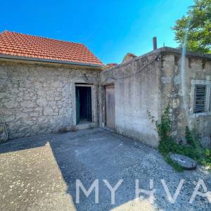 Dvojna Kamena kuća u vrbanju