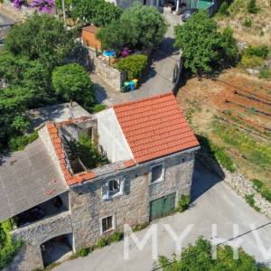Dvojna Kamena kuća u vrbanju