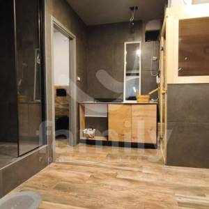 EKSKLUZIVNA PRODAJA ATRAKTIVNOG APARTMANA NA TOP LOKACIJI