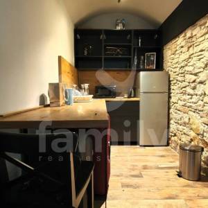 EKSKLUZIVNA PRODAJA ATRAKTIVNOG APARTMANA NA TOP LOKACIJI