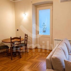EKSKLUZIVNA PRODAJA TROSOBNOG STANA U SRCU PULE