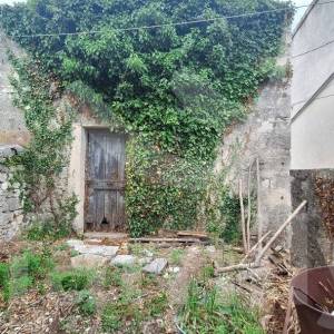 EKSKLUZIVNO DVIJE KUĆE NEDALEKO OD MORA