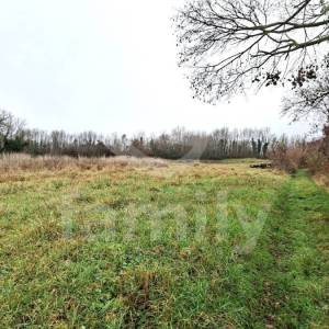 EKSKLUZIVNO GRAĐEVINSKO ZEMLJIŠTE SA IZRAĐENIM PROJEKTOM