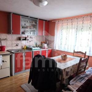 EKSKLUZIVNO PRODAJA OBITELJSKE KUĆE U EMINOVCIMA