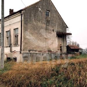 EKSKLUZIVNO SAMOSTOJEĆA KUĆA ZA ADAPTACIJU NA MIRNOJ LOKACIJI