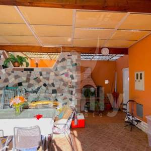 EKSKLUZIVNO - SAMOSTOJEĆA KUĆA S VELIKOM OKUĆNICOM