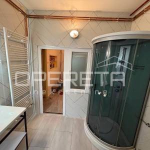 Eksluzivan najam - moderno uređen i namješten stan (50m2 )u samom centru grada