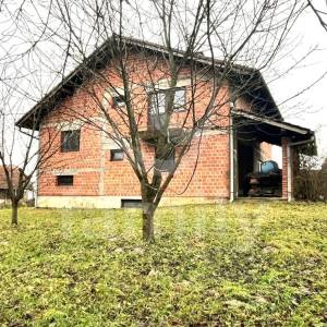 EKSLUZIVNO PRODAJA PROSTRANE OBITELJSKE KUĆE U VISOKOM ROH BAU