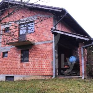 EKSLUZIVNO PRODAJA PROSTRANE OBITELJSKE KUĆE U VISOKOM ROH BAU