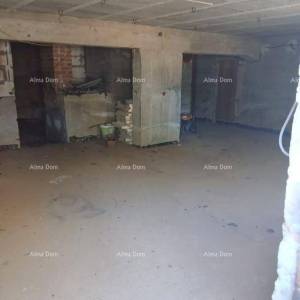 Fažana, Prostran stan s vrtom, garažom i podrumom – 600 m od mora i centra