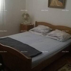 Fažana, Prostran stan s vrtom, garažom i podrumom – 600 m od mora i centra