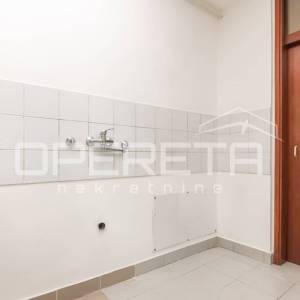 FOLNEGOVIĆEVO NASELJE, 49m2