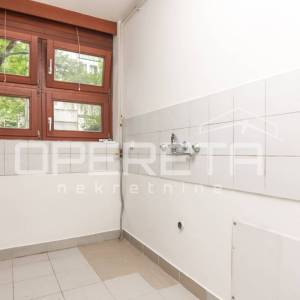 FOLNEGOVIĆEVO NASELJE, 49m2