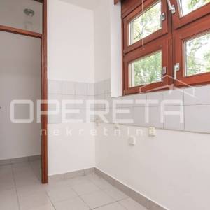 FOLNEGOVIĆEVO NASELJE, 49m2