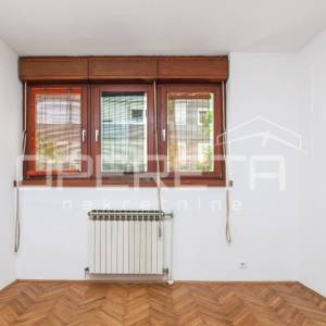 FOLNEGOVIĆEVO NASELJE, 49m2