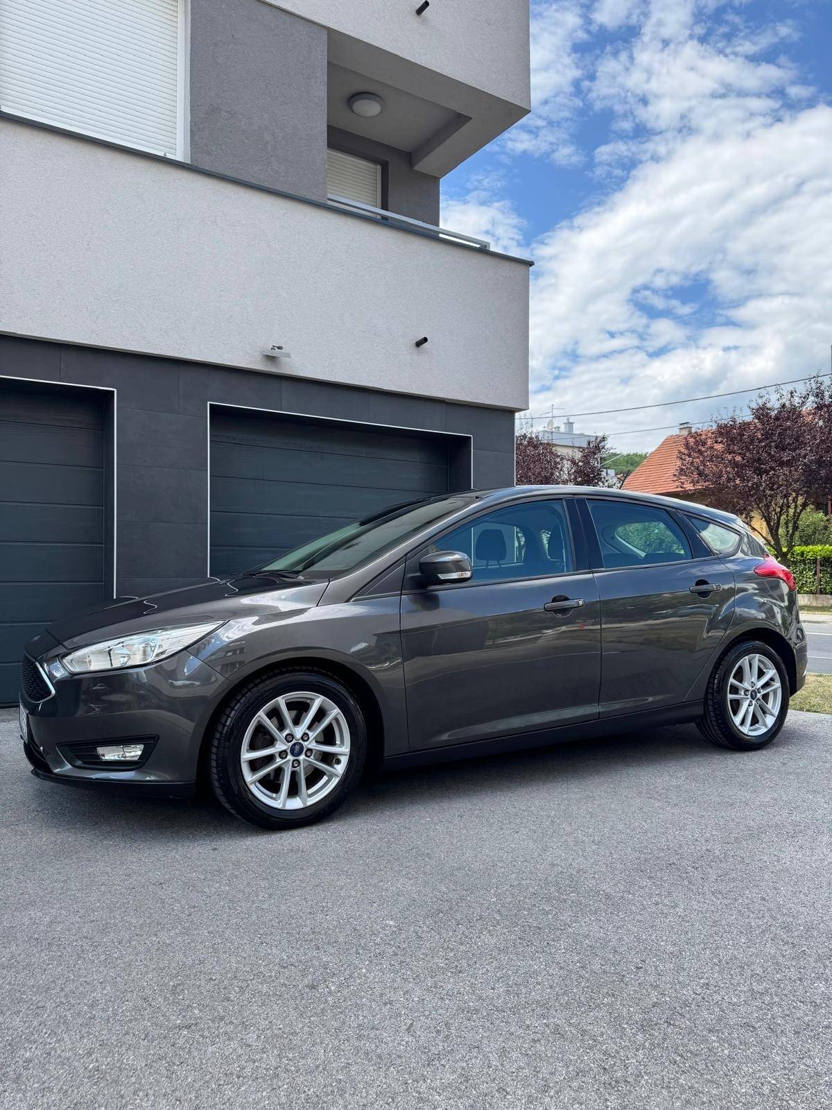 FORD FOCUS 1.5TDCI /174tkm/prvi vlasnik/HR auto/digitalna servisna/