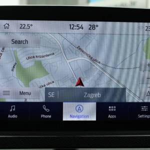 Ford Kuga 2.0 TDCi AUTOMATIK ST Line *NAVIGACIJA, KAMERA, HEAD-UP*
