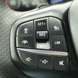 Ford Kuga 2.0 TDCi AUTOMATIK ST Line *NAVIGACIJA, KAMERA, HEAD-UP*