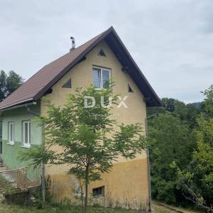 GORSKI KOTAR, SKRAD - Kuća s većom okućnicom