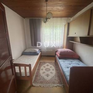 GORSKI KOTAR, SKRAD - Kuća s većom okućnicom