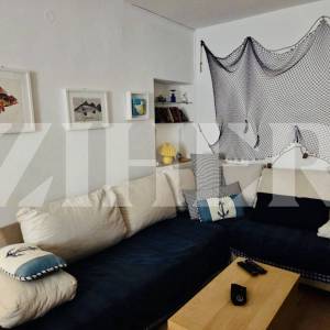 Grad Pag, centar, kuća 100 m2 s okućnicom