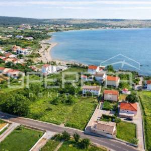 Građevinsko zemljište, 100 m do mora, 1.600 m2, Ljubač, Zadar